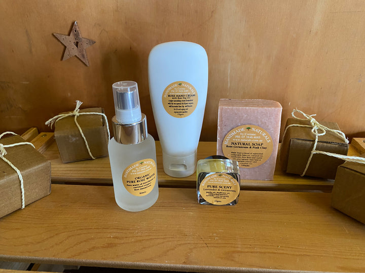 Handmade Naturals Christmas $35 Gift Packs