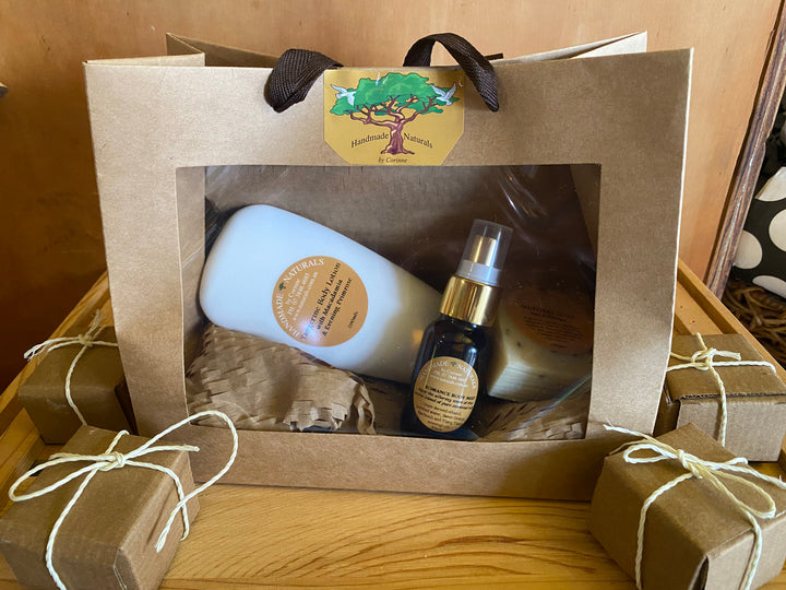 Handmade Naturals Christmas $35 Gift Packs